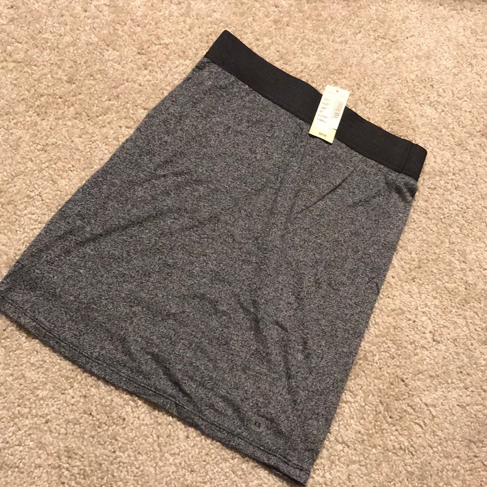 🌵Gray w/ black skirt🍃